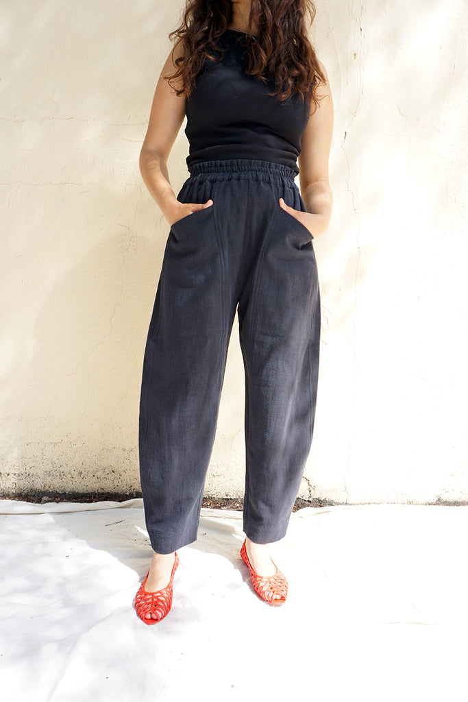 FLOR ARCA PANTS - SOFT BLACK